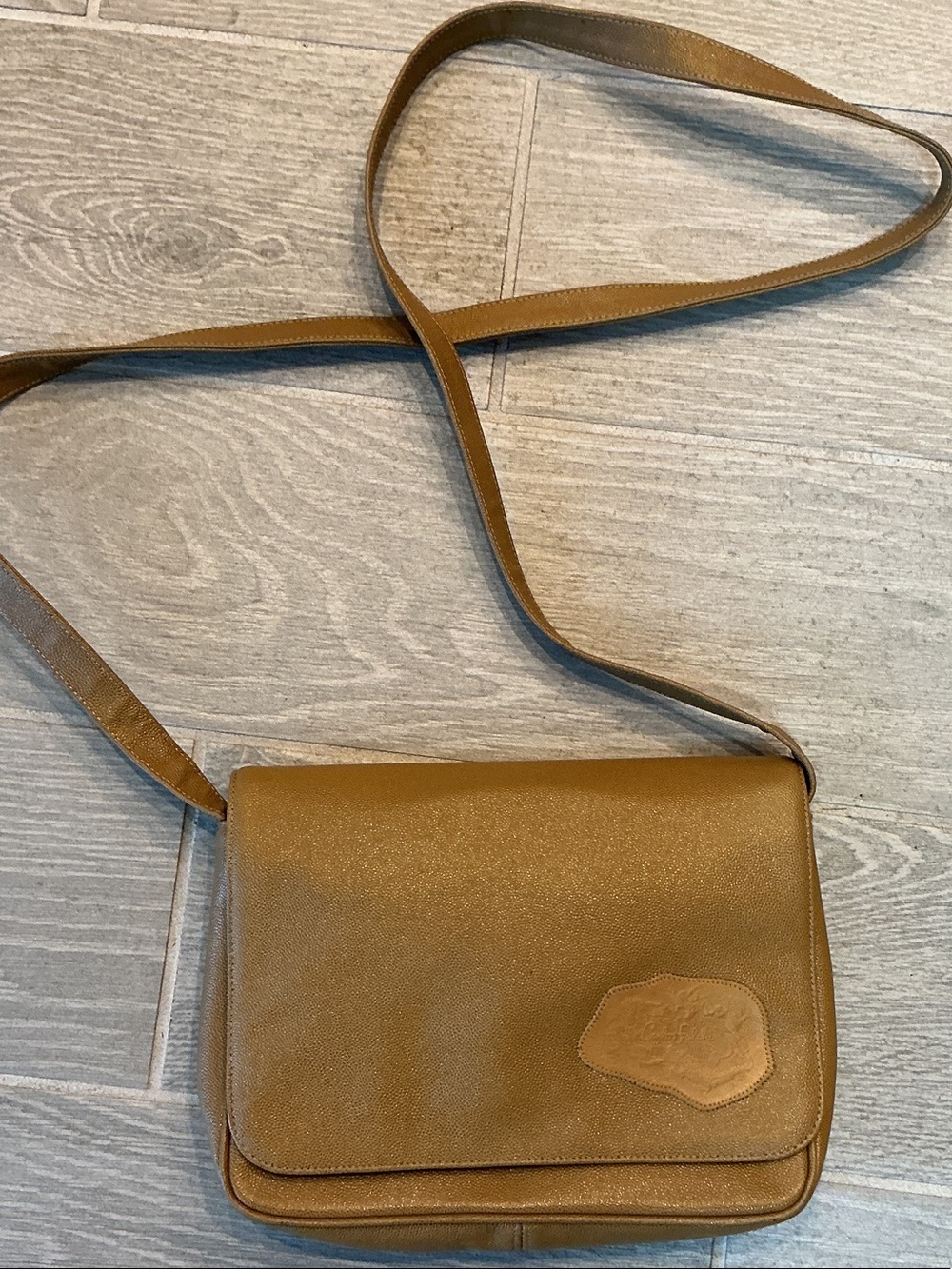 Carlos Falchi Vintage Quality Pebbled Leather Tan Crossbody Shoulder Bag